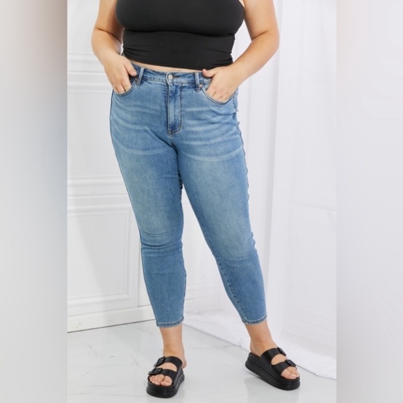 Judy Blue Nina Full Size High Waisted Skinny Jeans size 18 W light blue stretchy - Picture 1 of 16